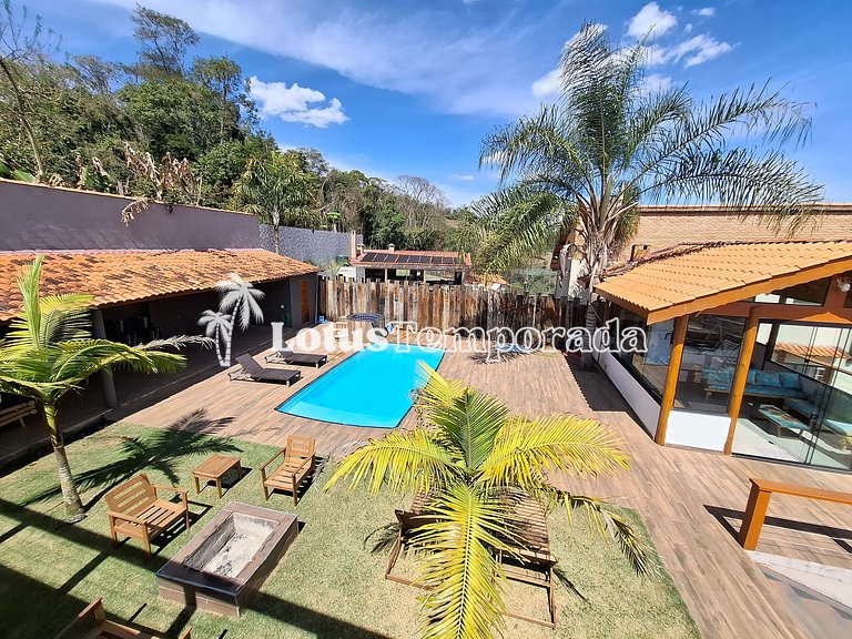 Chácara em Atibaia com Piscina e Jacuzzi em Cond. LT0078