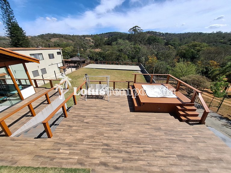 Chácara em Atibaia com Piscina e Jacuzzi em Cond. LT0078
