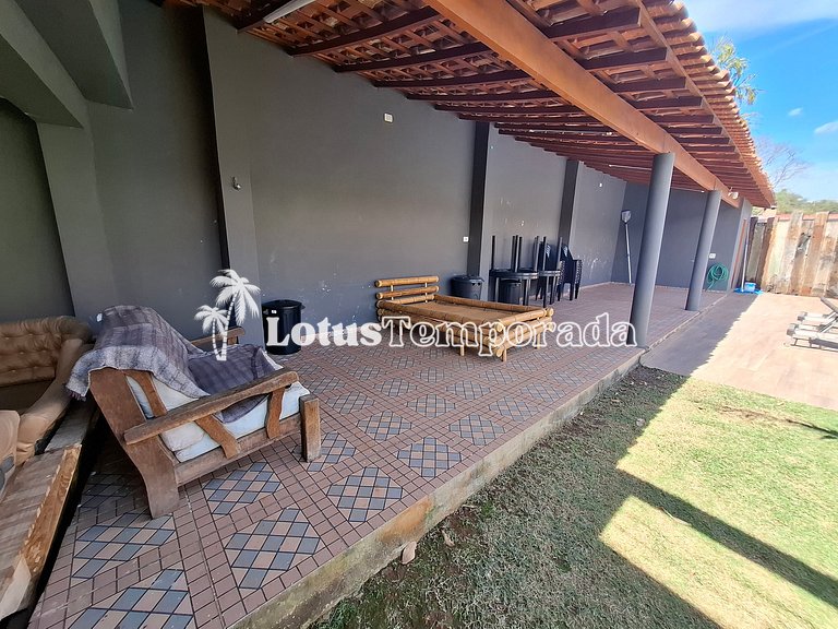 Chácara em Atibaia com Piscina e Jacuzzi em Cond. LT0078