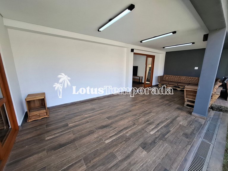 Chácara em Atibaia com Piscina e Jacuzzi em Cond. LT0078