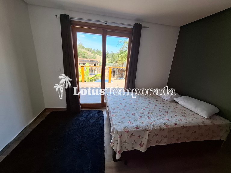 Chácara em Atibaia com Piscina e Jacuzzi em Cond. LT0078