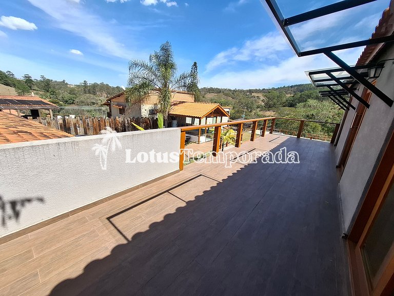 Chácara em Atibaia com Piscina e Jacuzzi em Cond. LT0078