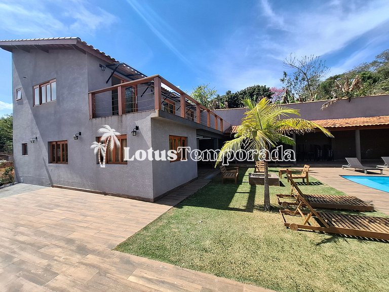 Chácara em Atibaia com Piscina e Jacuzzi em Cond. LT0078