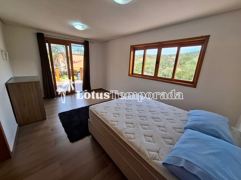 Chácara em Atibaia com Piscina e Jacuzzi em Cond. LT0078