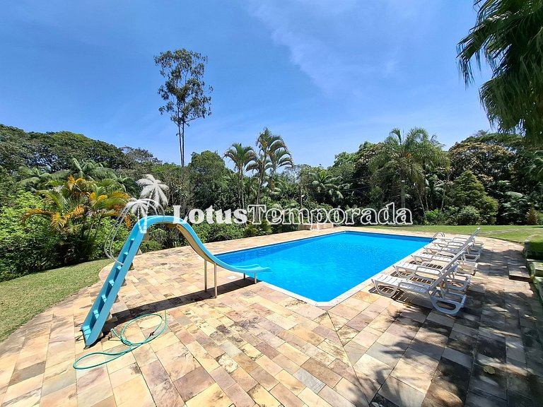 Sítio com quadra de Tênis a beira da Represa LT0054