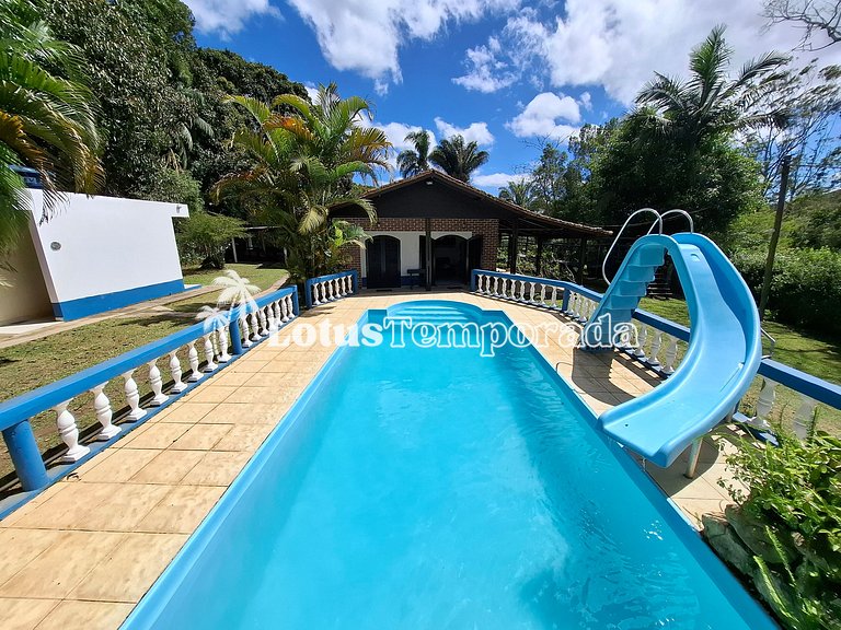 Sitio com piscina, campo de futebol e lagos LT0015