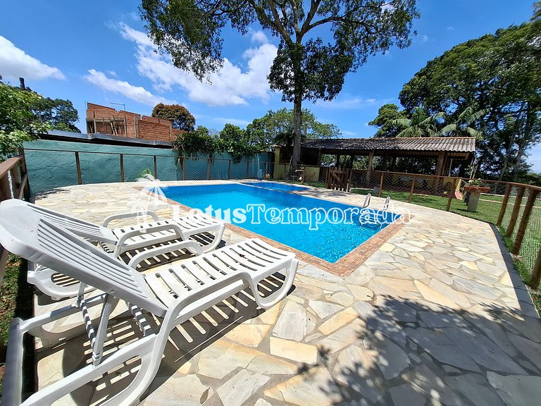 Chácara de temporada com piscina e Lazer LT0080