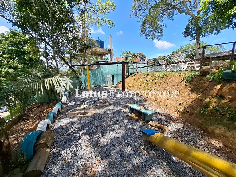 Chácara de temporada com piscina e Lazer LT0080