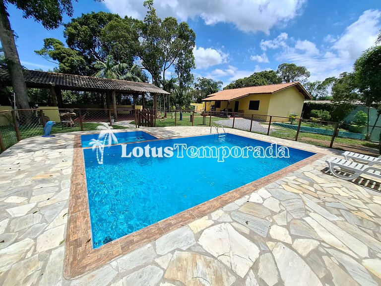 Chácara de temporada com piscina e Lazer LT0080