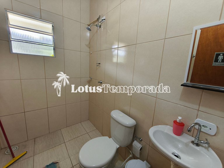 Sítio com 087 dormitórios, piscina e salão de jogos LT0042