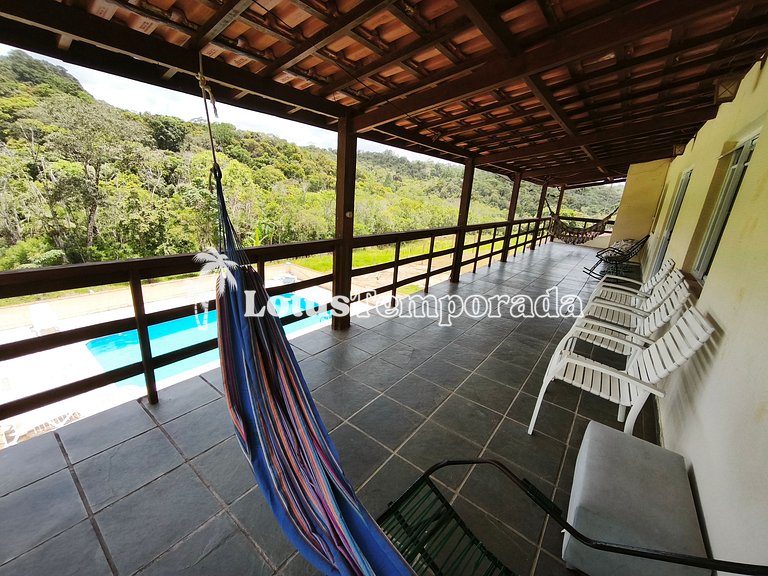 Sítio com 087 dormitórios, piscina e salão de jogos LT0042