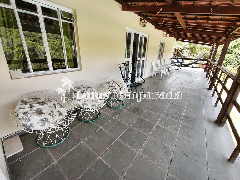 Sítio com 087 dormitórios, piscina e salão de jogos LT0042