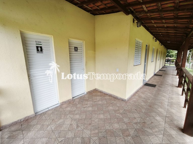 Sítio com 07 dormitórios, piscina e salão de jogos LT0042