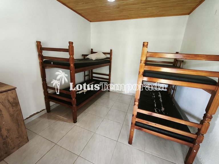 Sítio com 07 dormitórios, piscina e salão de jogos LT0042