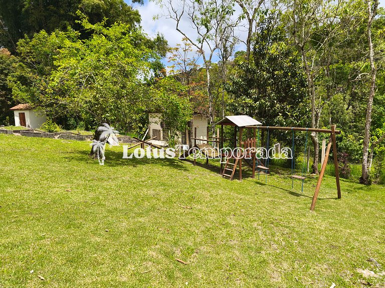 Sítio com 087 dormitórios, piscina e salão de jogos LT0042