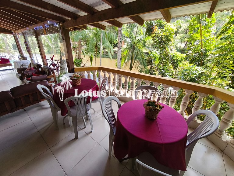 Chácara em Condomínio com Vista para Lago LT0065