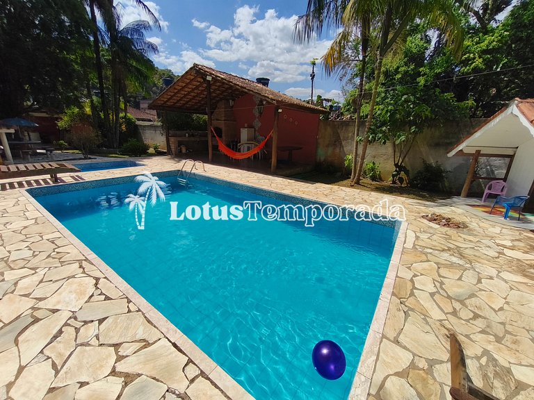 Sítio aconchegante com piscina em Juquitiba LT0019