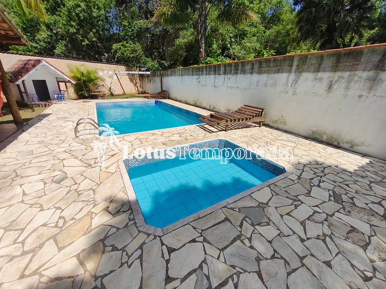 Sítio aconchegante com piscina em Juquitiba LT0019