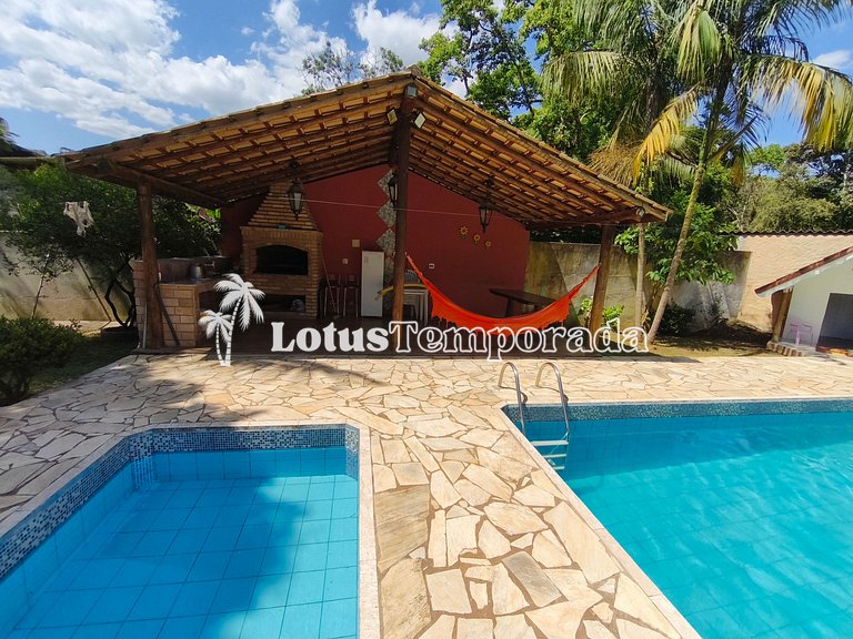 Sítio aconchegante com piscina em Juquitiba LT0019