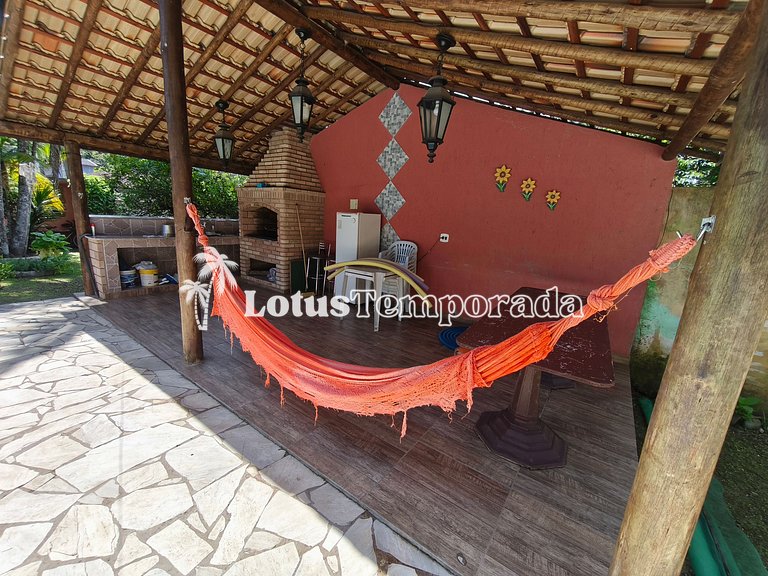 Sítio aconchegante com piscina em Juquitiba LT0019