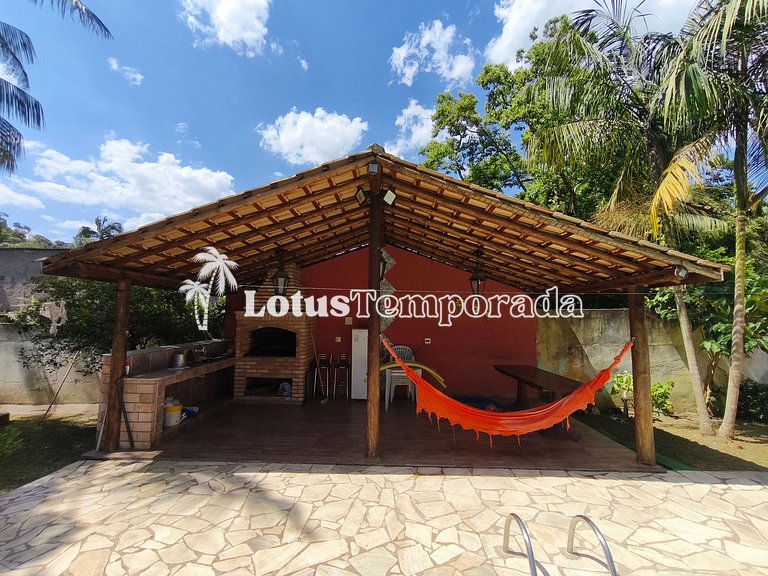 Sítio aconchegante com piscina em Juquitiba LT0019