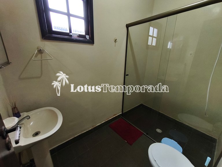 Chácara com 4 dormitórios e lazer completo LT0081