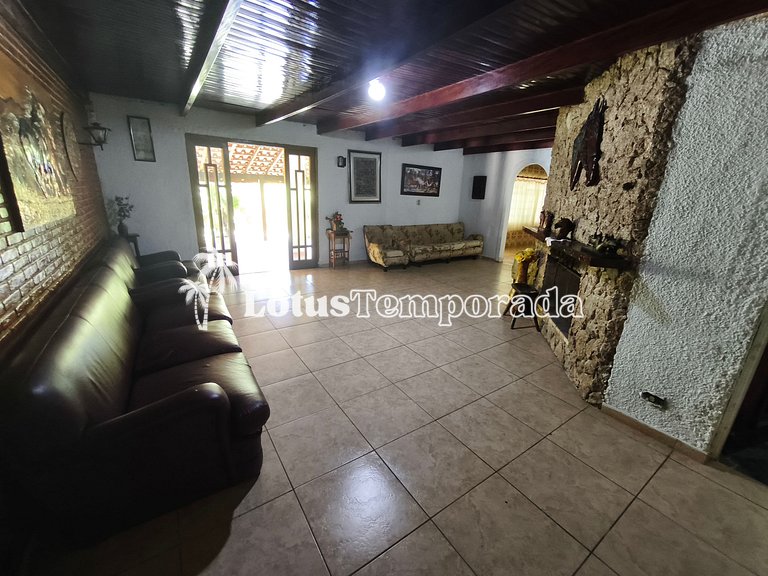 Sítio com piscina para eventos corporativos e retiros LT0010