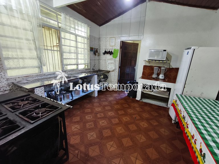 Sítio com piscina para eventos corporativos e retiros LT0010