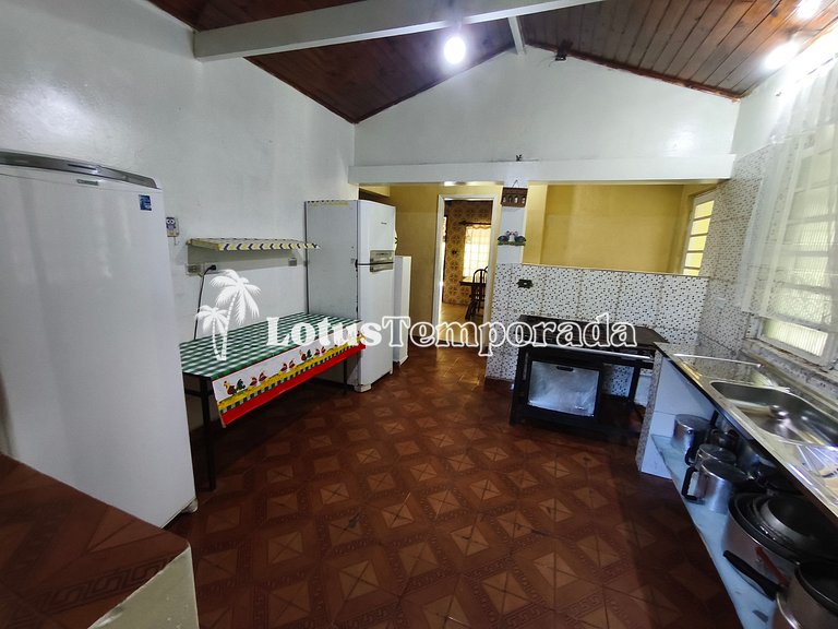 Sítio com piscina para eventos corporativos e retiros LT0010