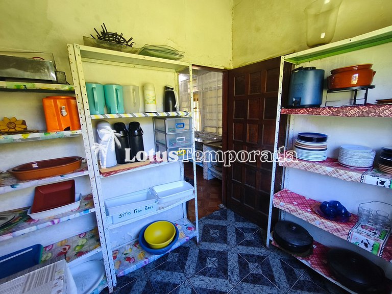 Sítio com piscina para eventos corporativos e retiros LT0010