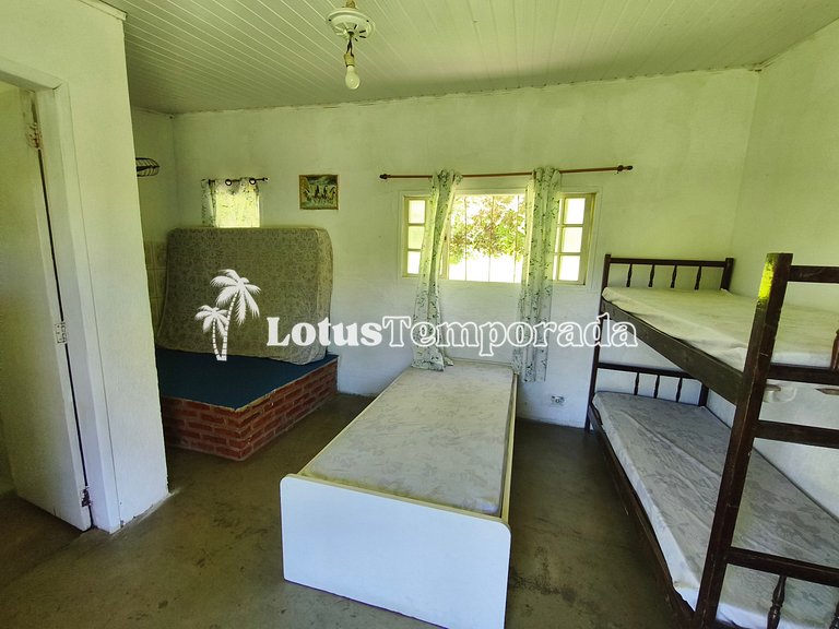 Sítio com piscina para eventos corporativos e retiros LT0010