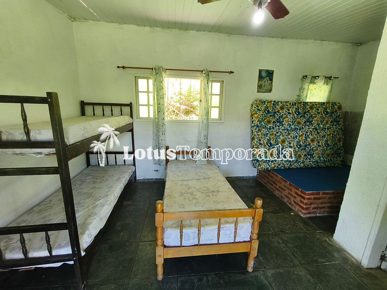 Sítio com piscina para eventos corporativos e retiros LT0010