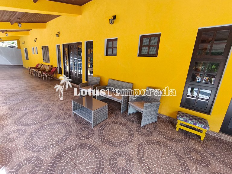 Chácara com 05 dormitórios, piscina e Lazer LT0040