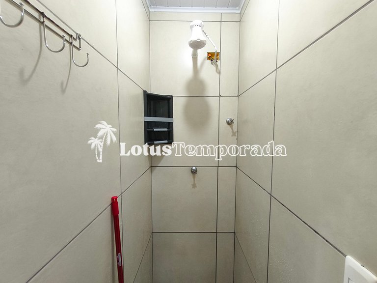 Chácara com 05 dormitórios, piscina e Lazer LT0040