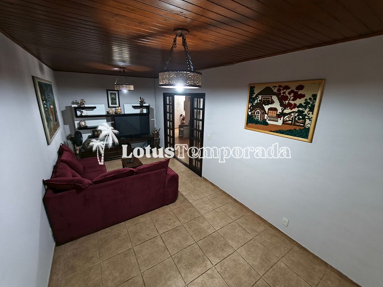Chácara com 05 dormitórios, piscina e Lazer LT0040