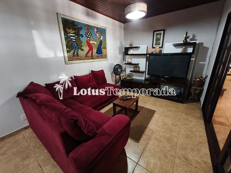Chácara com 05 dormitórios, piscina e Lazer LT0040
