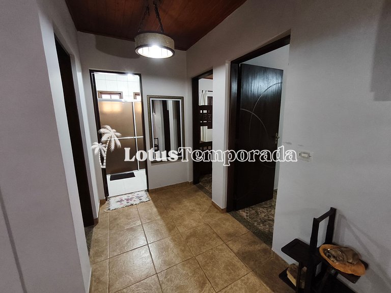 Chácara com 05 dormitórios, piscina e Lazer LT0040