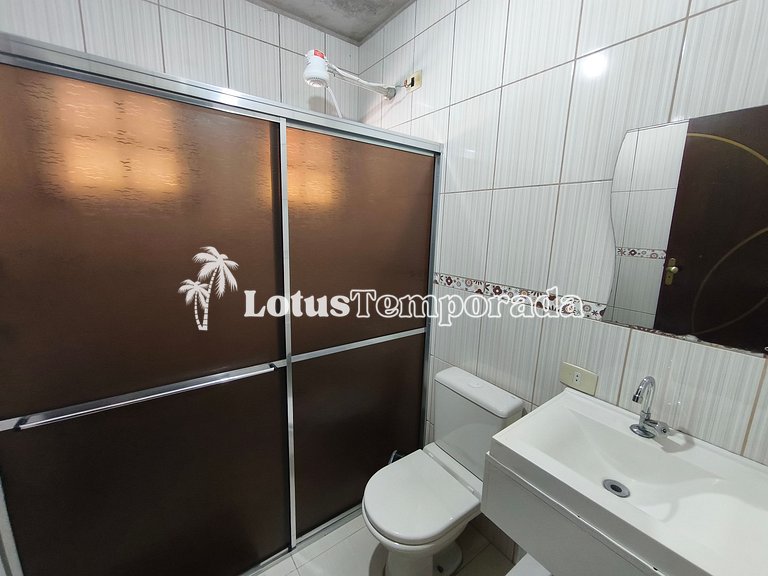 Chácara com 05 dormitórios, piscina e Lazer LT0040