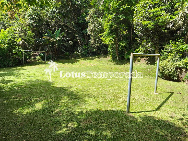 Chácara com 05 dormitórios, piscina e Lazer LT0040