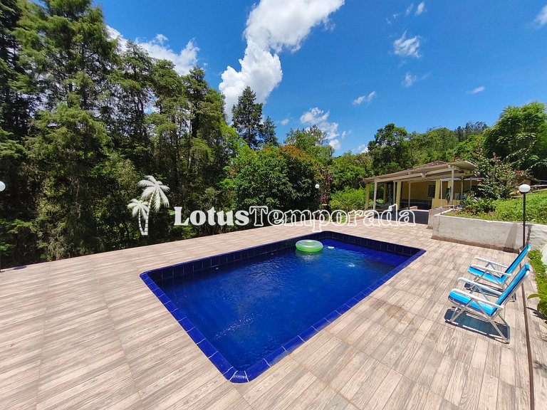 Chácara aconchegante com piscina e lareira LT0084