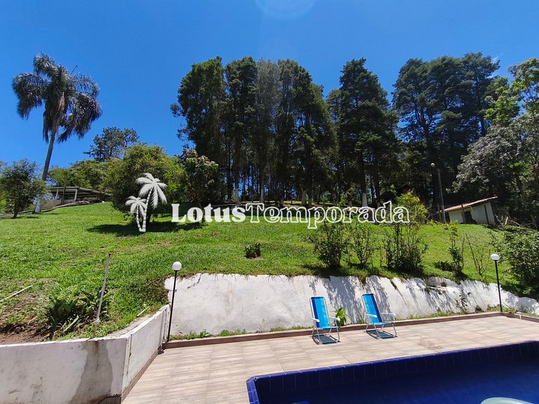 Chácara aconchegante com piscina e lareira LT0084