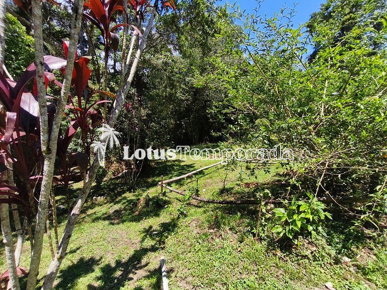 Chácara aconchegante com piscina e lareira LT0084