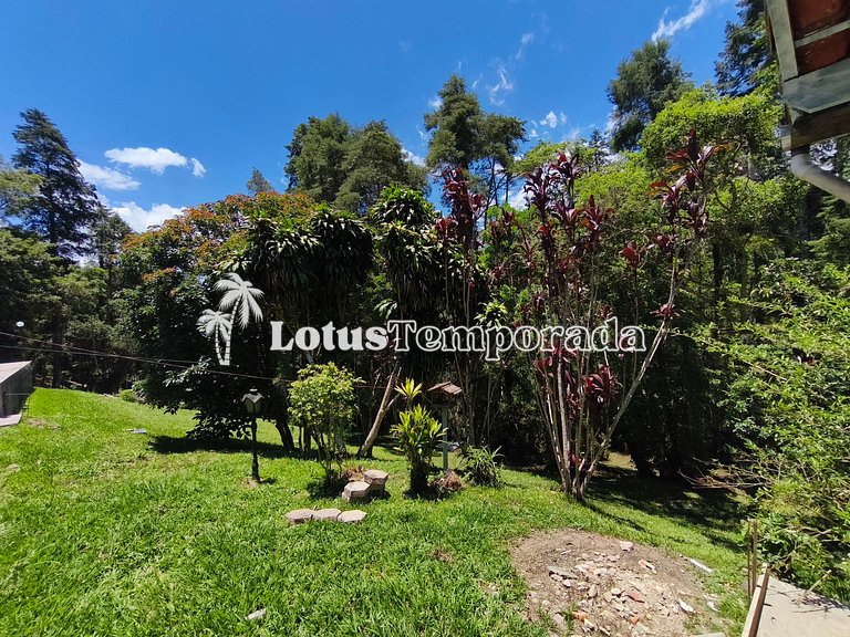 Chácara aconchegante com piscina e lareira LT0084