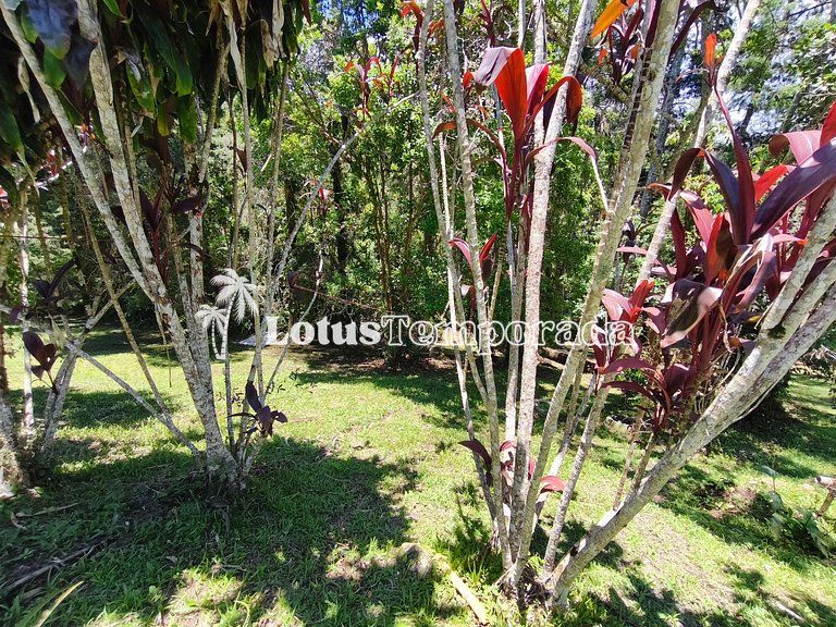 Chácara aconchegante com piscina e lareira LT0084