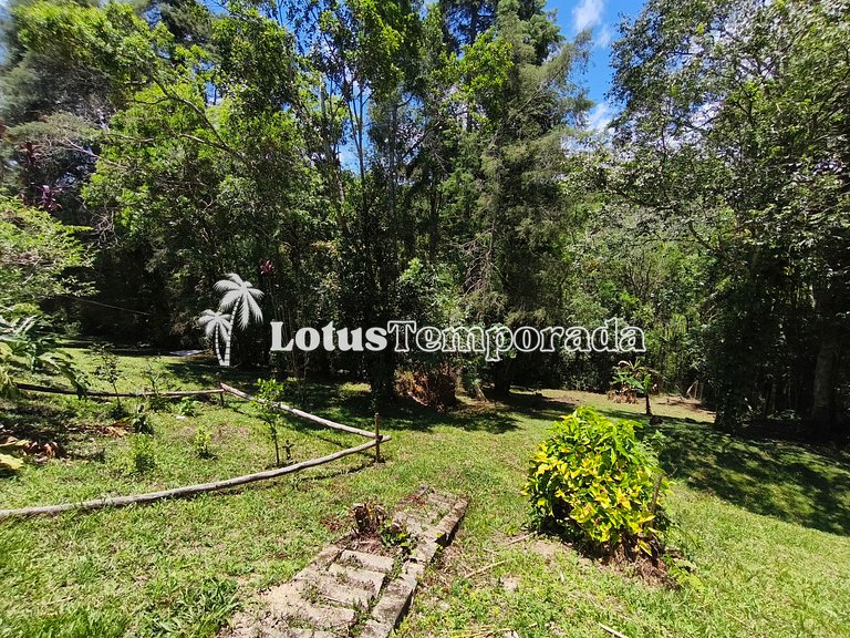 Chácara aconchegante com piscina e lareira LT0084