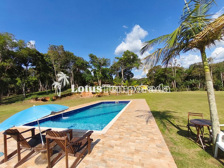 Chácara completa com lazer e fácil acesso LT0074