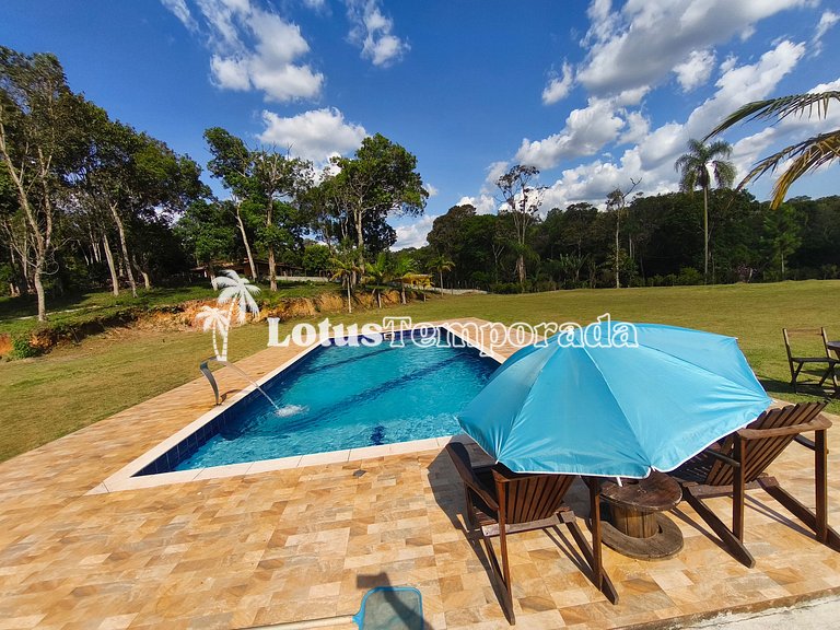 Chácara completa com lazer e fácil acesso LT0074