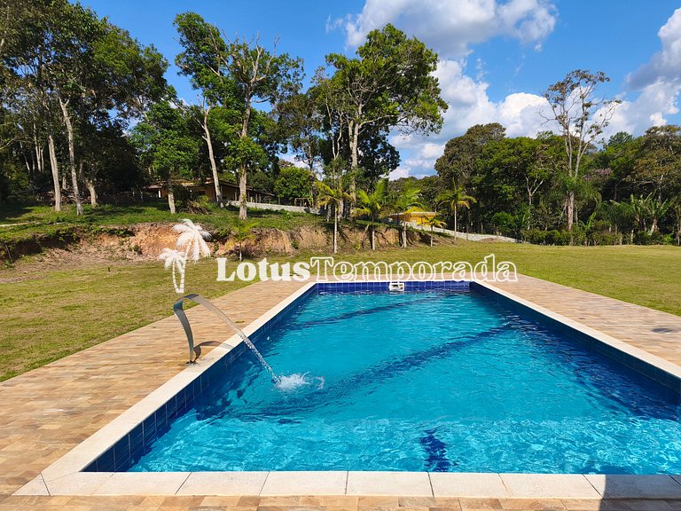 Chácara completa com lazer e fácil acesso LT0074
