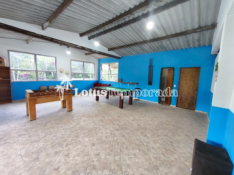 Chácara completa com lazer e fácil acesso LT0074