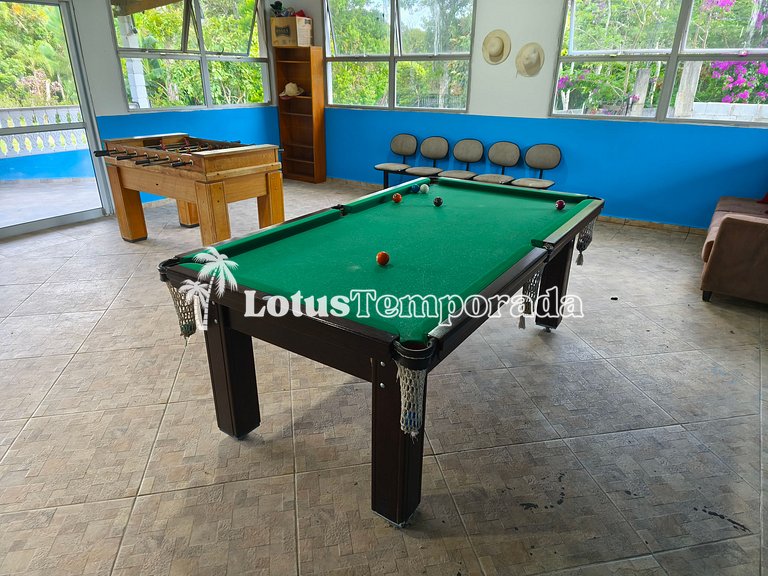 Chácara completa com lazer e fácil acesso LT0074